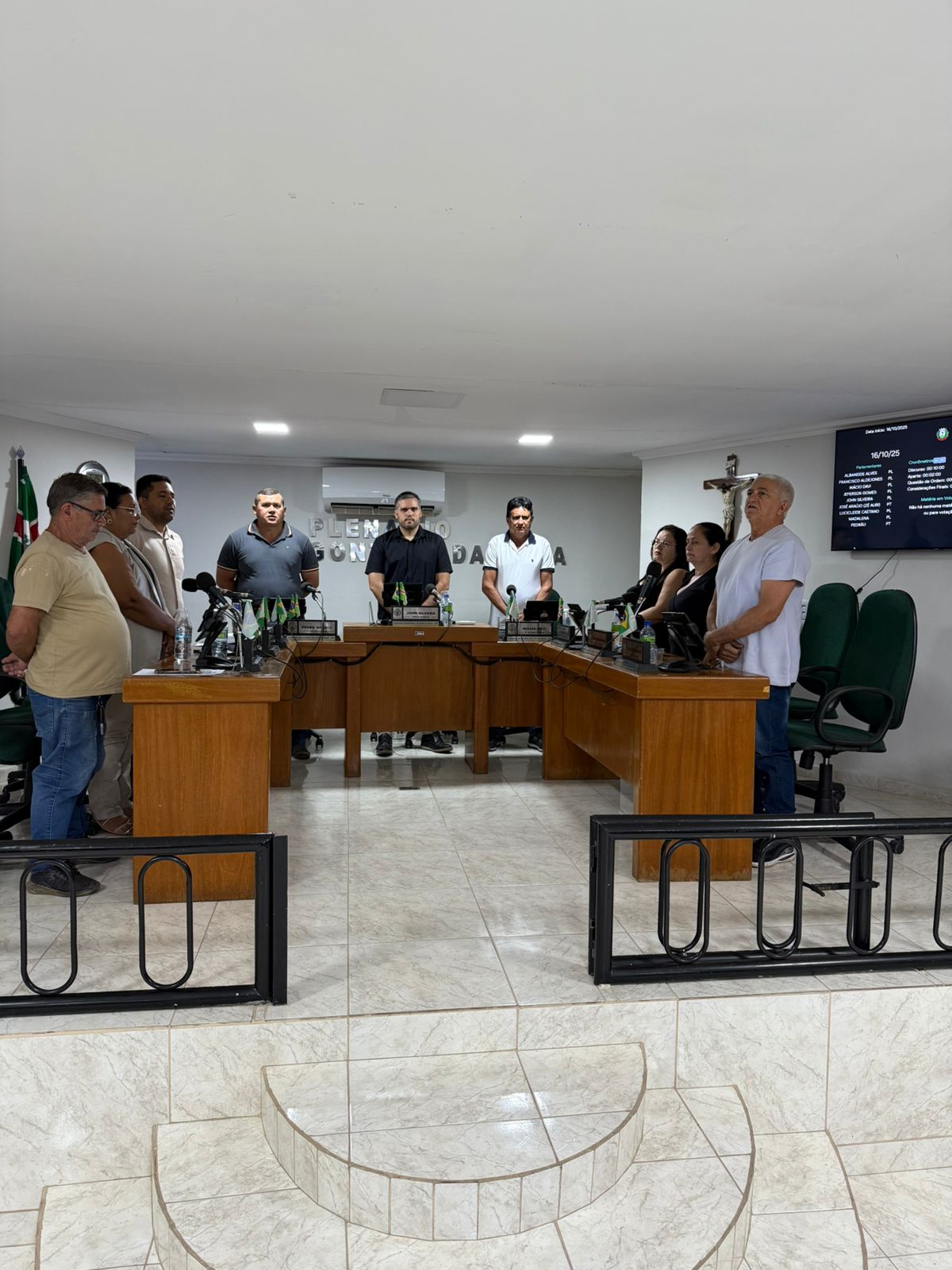 Na última quinta (16) de outubro foi realizada mais uma Sessão Ordinária na Câmara Municipal de Santa Cruz